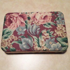 Portable floral jewelry case